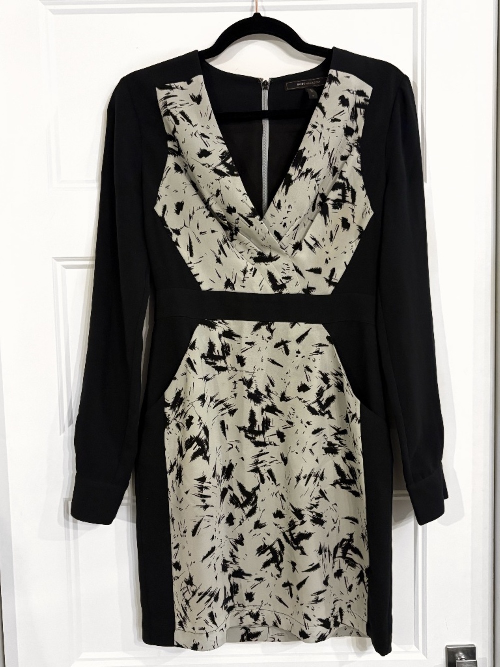 BCBGMAXAZRIA Black & Ivory Printed Long Sleeve Dress